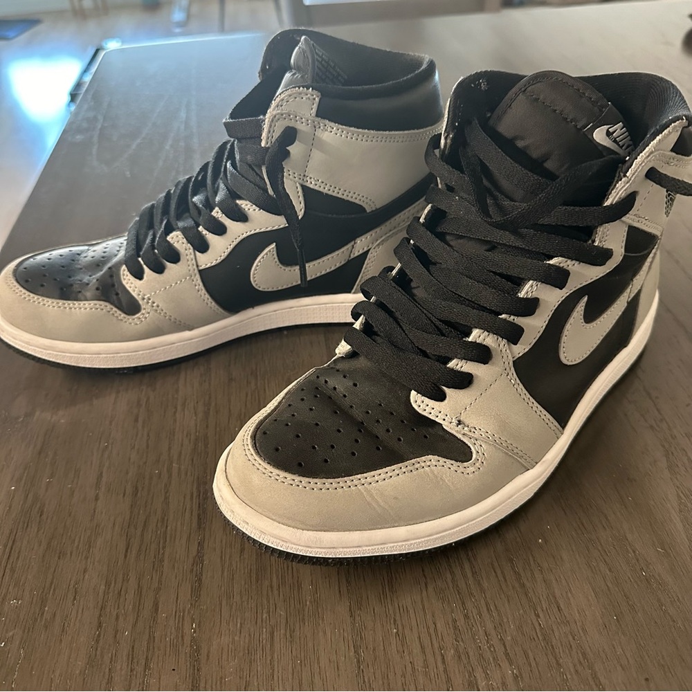 *SOLD* AIR JORDAN 1 • Retro High Shadow 2.0